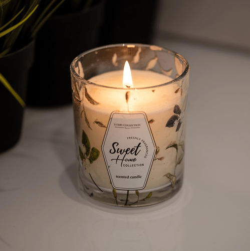 

شمعة معطرة اصدار فاخر يوغالي منت