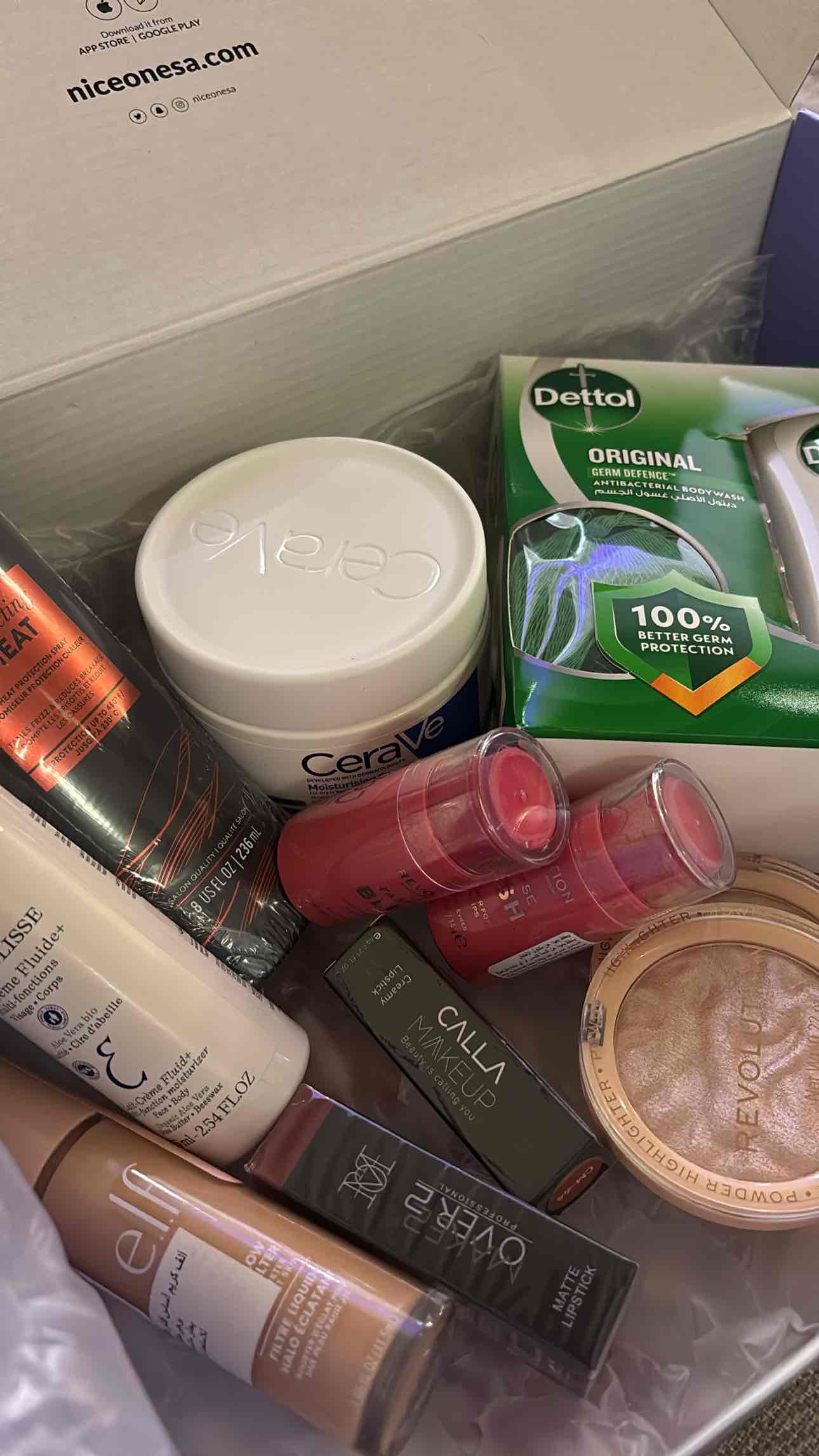 41318281_--_-500x500