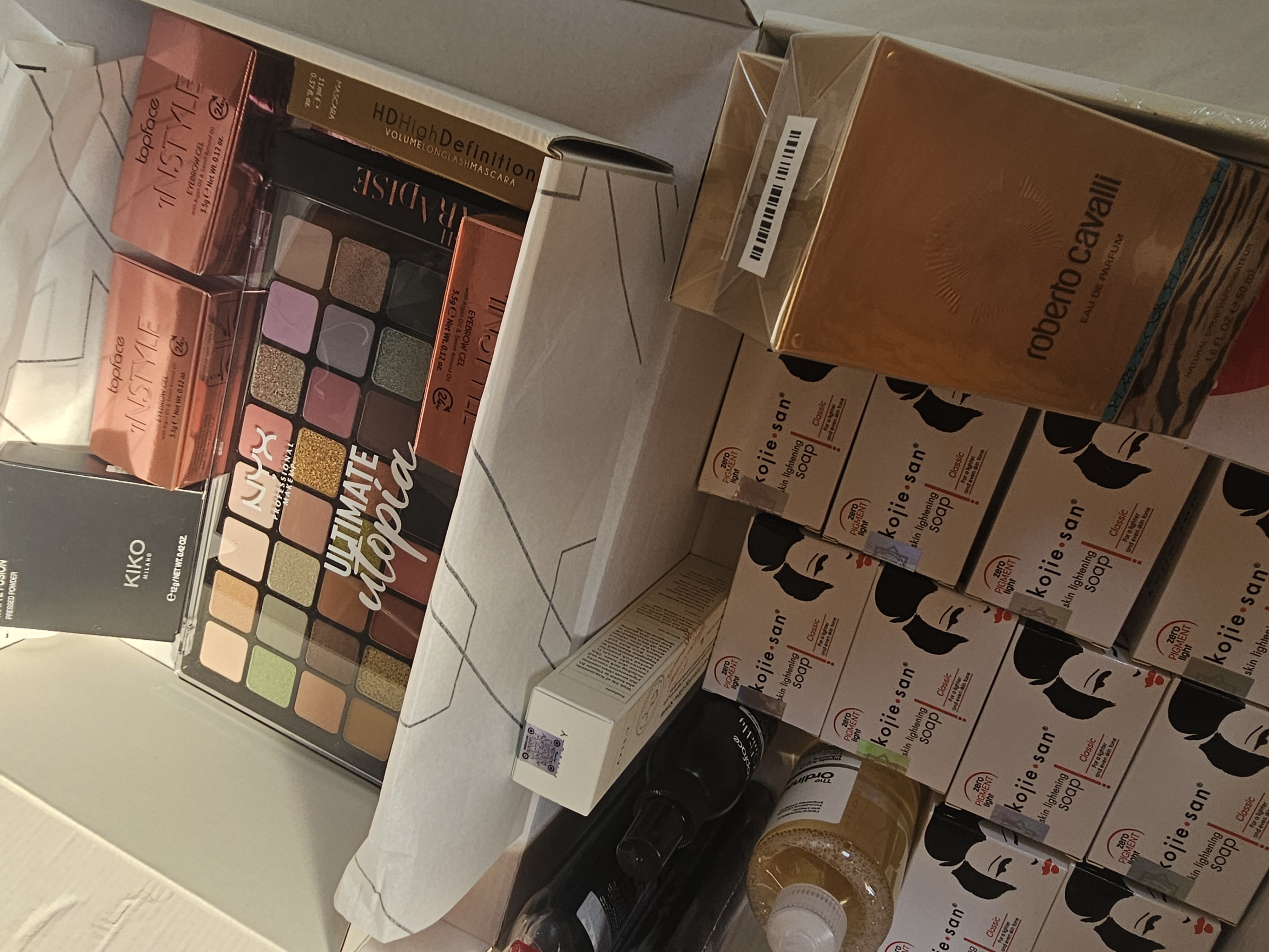 54056228_ei_1764210173411-500x500